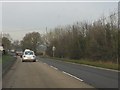 A41 approaching Mill Green crossroads