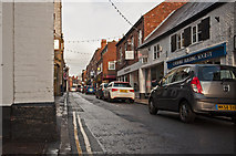 SJ7578 : King Street, Knutsford where the pavement becomes no more than a kerb stone by Roger A Smith