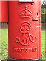 Edward VII postbox, Highwood Hill, NW7 - royal cipher