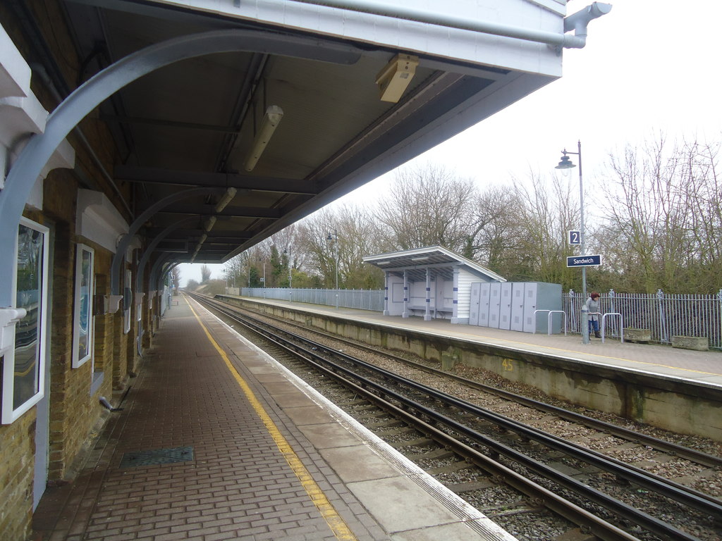 Sandwich railway station © Stacey Harris :: Geograph Britain and Ireland