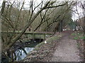 Path beside disused Wilts & Berks Canal (North Wilts Branch) near Bruce Street Bridges