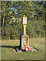 War memorial in the form of a sundial: 1