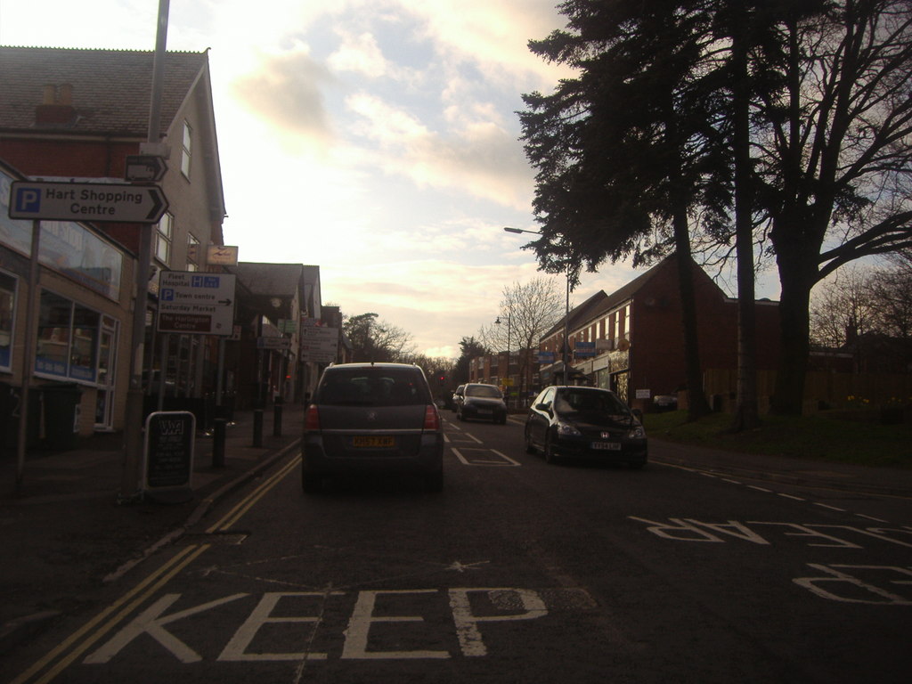 reading-road-south-fleet-david-howard-geograph-britain-and-ireland