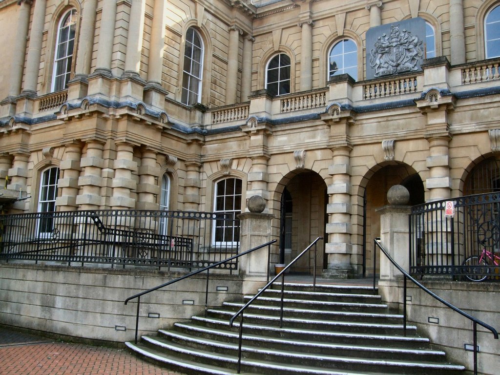 Reading Crown Court © Paul Gillett :: Geograph Britain and Ireland