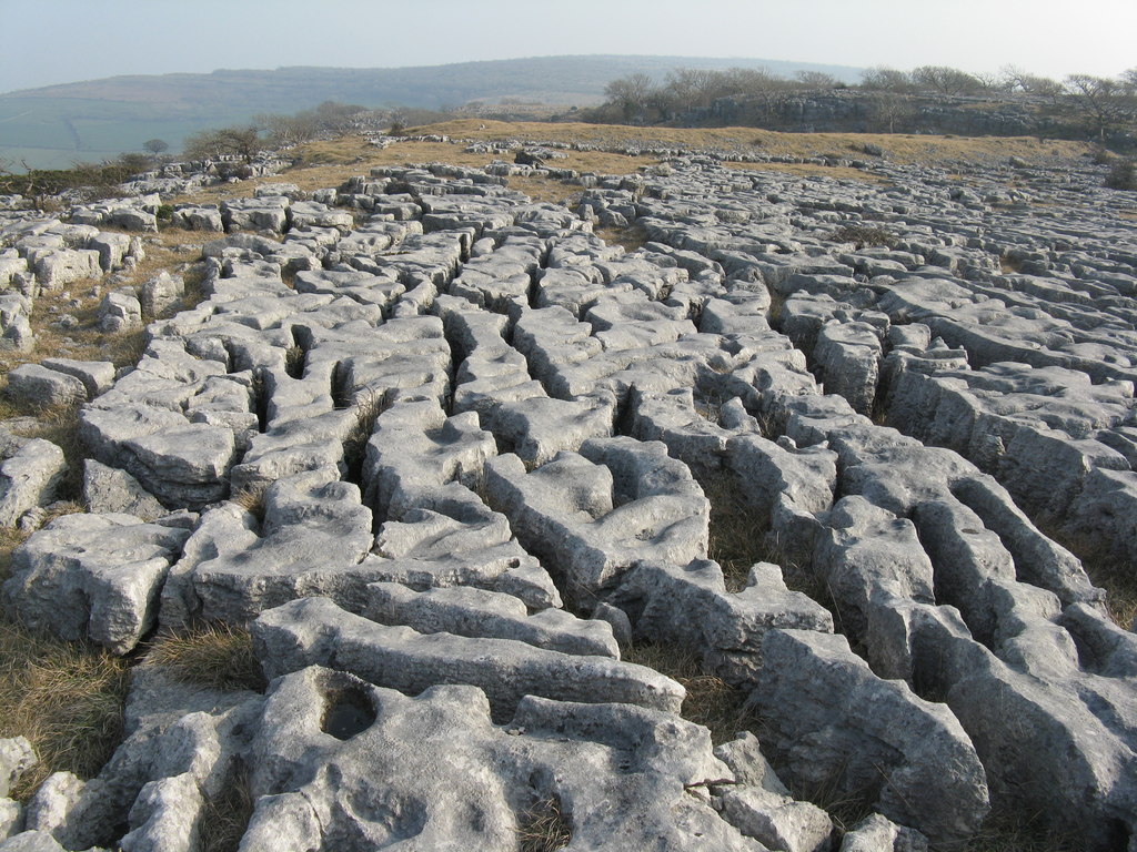 limestone-pavement-on-newbiggin-crags-m-j-richardson-geograph