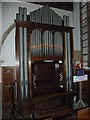 SS Peter & St John the Baptist, Wivelsfield: organ