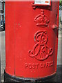 Edward VII postbox, Milton Avenue / Shelley Road, NW10 - royal cipher