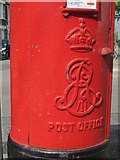 TQ2083 : Edward VII postbox, Milton Avenue / Shelley Road, NW10 - royal cipher by Mike Quinn