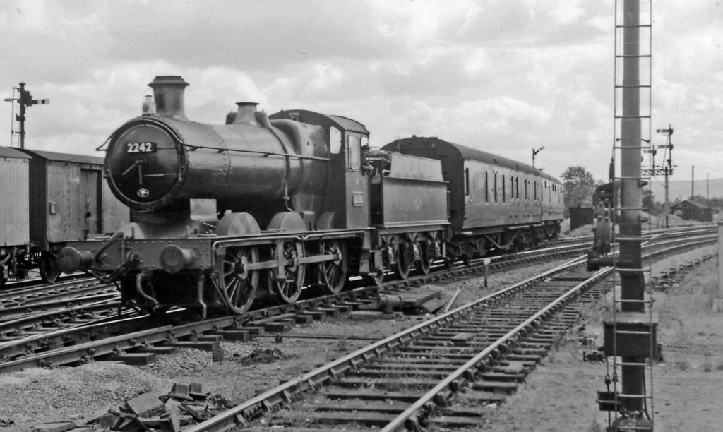 Local train from Cheltenham St James'... © Ben Brooksbank :: Geograph ...