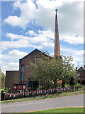 TQ2995 : St Thomas's Church, London N14 by Christine Matthews