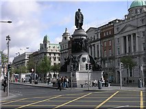 O1534 : O'Connell Monument, O'Connell Street by Hywel Williams