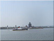 SJ3389 : The River Mersey with a ferry going to Liverpool from Birkenhead by peter robinson