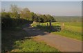 Farm lane to Lillington Farm