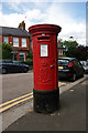 TQ2988 : Edward VII pillar box, Barrington Road by Jim Osley