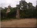 Cottage by car park on Snakes Lane