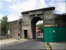 C4316 : Bishops Gate, Derry / Londonderry by Kenneth  Allen