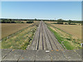 SU2287 : Didcot to Swindon mainline railway by Stuart Logan