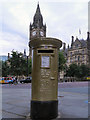 SJ8398 : Gold Postbox, Albert Square by David Dixon