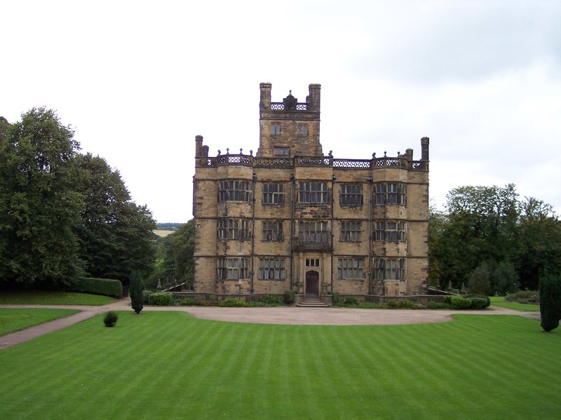 Gawthorpe Hall © Raymond Knapman :: Geograph Britain and Ireland