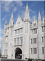 NJ9406 : Marischal College Main Gate by Colin Smith