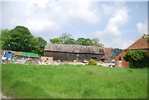 TQ6862 : Barn, Paddlesworth Farm by N Chadwick