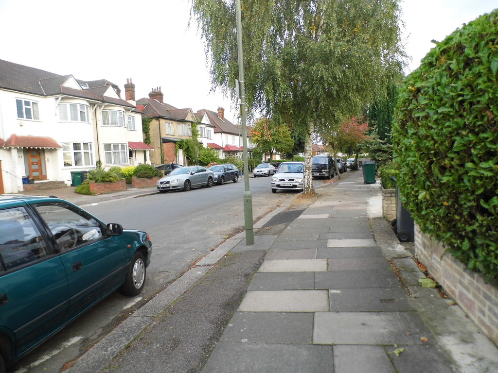 Cranbourne Gardens, Golders Green © David Howard :: Geograph Britain ...