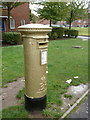 Wallington: postbox № SM6 42, Mollison Drive