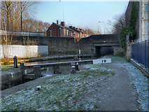 SJ9498 : Ashton Lock, Huddersfield Narrow Canal by David Dixon