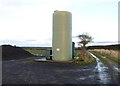 NU2117 : Fluid fertiliser tank by Russel Wills