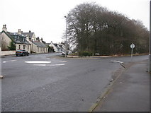 NS5651 : Mini-Roundabout at the southern end of Eaglesham by G Laird