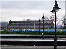 NS7993 : Stirling railway station by Thomas Nugent