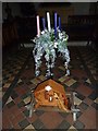 Christmas decorations at St Mary, Lasham (d)