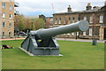 TQ4379 : Royal Arsenal, Woolwich - Howitzer by N Chadwick