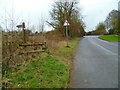 Footpath leads off road in Shawford