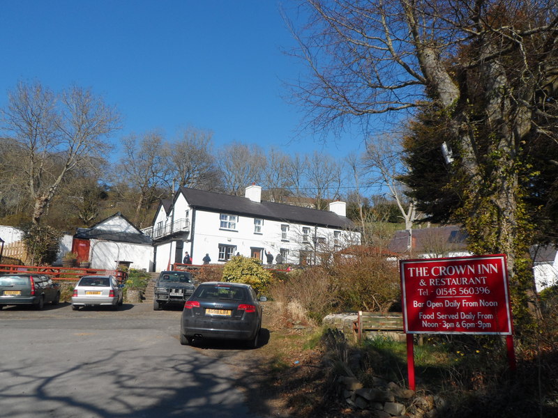 The Crown Inn at Llwyndafydd © Anthony Parkes Geograph Britain and