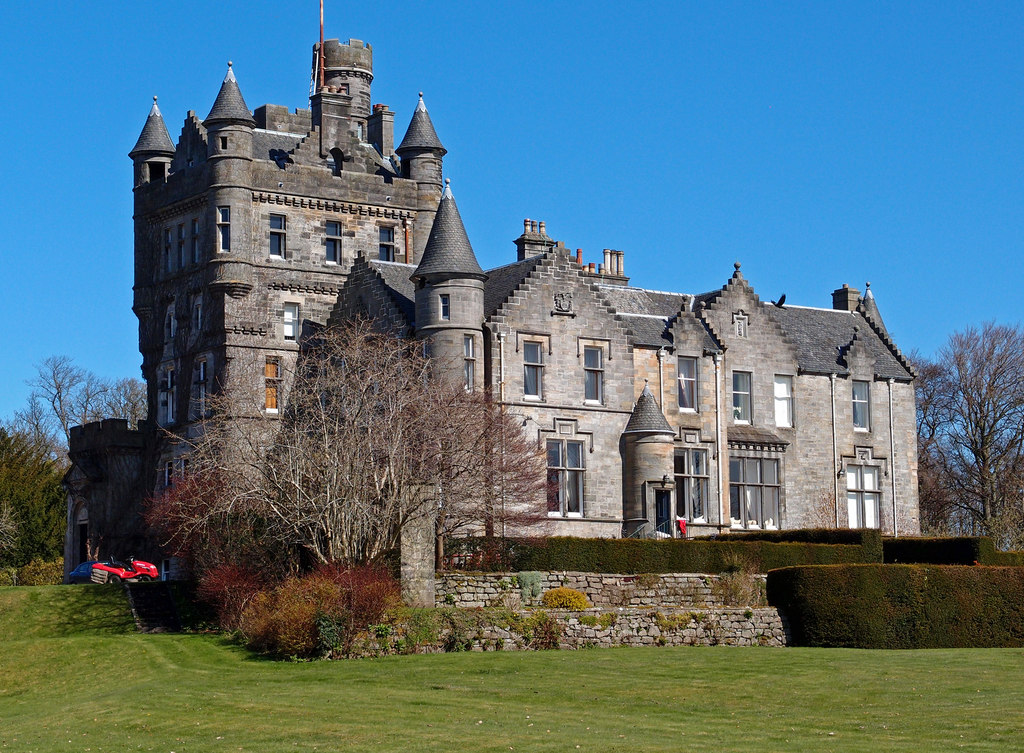 Houston House © wfmillar :: Geograph Britain and Ireland