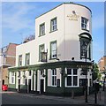 TQ3179 : Albert Arms public house by Patrick Mackie