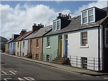 NT5585 : East Lothian Townscape : Terrace Of Houses In Victoria Road, North Berwick by Richard West