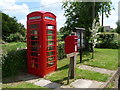 Purse Caundle: postbox № DT9 21 and phone box