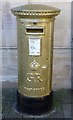TL0449 : Gold Post Box in St Paul's Square, Bedford by Kit Slater