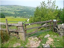 SD9926 : Gate at the top of Dole Lane by Humphrey Bolton