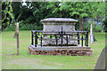 Holy Trinity, Little Amwell - Churchyard