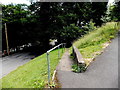 Path alongside a sharp bend in Abernant Road, Markham