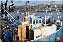 NR7220 : Fishing Vessel moored at Old Quay, Campbeltown by Leslie Barrie