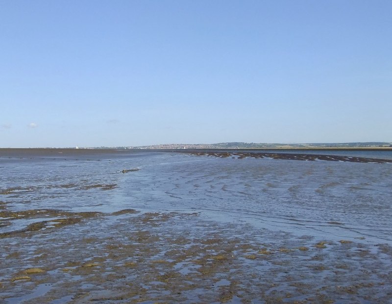 Mud: the mouth of the Swale at low-tide © Stefan Czapski :: Geograph ...