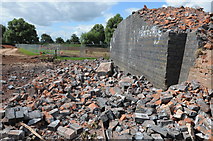SO8933 : The remains of a railway bridge parapet at Tewkesbury by Philip Halling
