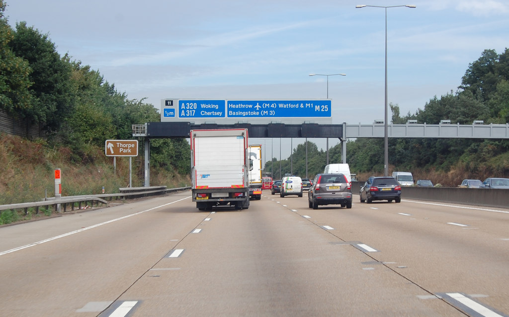 M25 clockwise half mile to Junction 11 © Julian P Guffogg Geograph