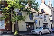 SK9135 : The Beehive Inn 10-11 Castlegate by Jo Turner