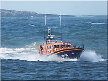 NU2232 : RNLI lifeboat "Grace Darling" nearing Seahouses by Barbara Carr