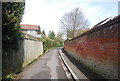 Urban footpath to Croft Rd